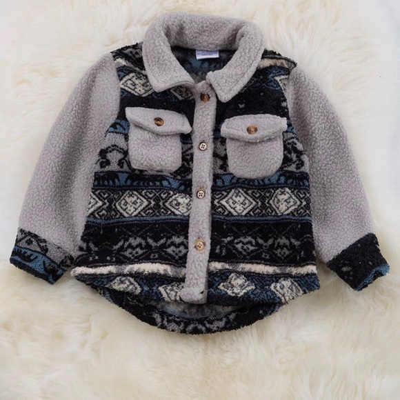 NWT Kids Black and Gray Geometric Sherpa Shacket - Picture 1 of 3